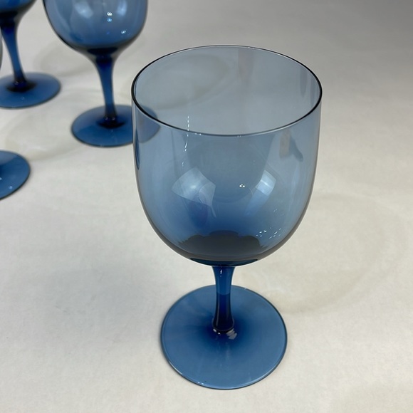 Vintage Blue Crystal Wine Glasses (set of 4) - Picture 4 of 11